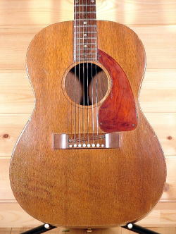 Gibson B-15 '70s21.jpg